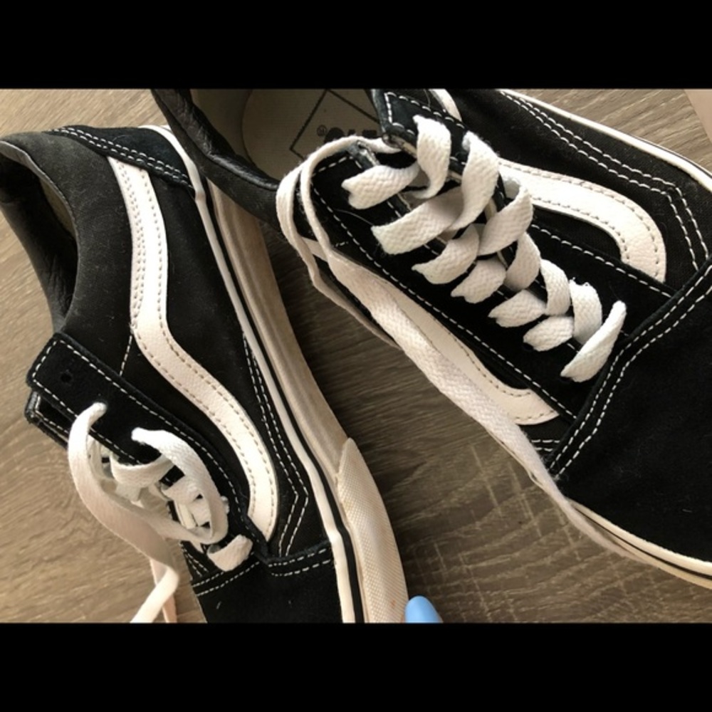 Vans shoes‎